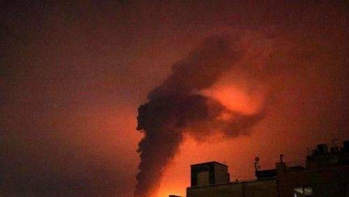 Israel Serang Depot Minyak Iran, Kebakaran Besar Landa Teheran