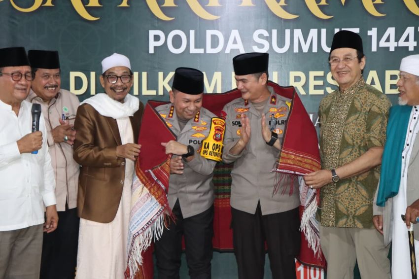 Safari Ramadan di Pesantren Al Kautsar, Wakapoldasu dan Kapolrestabes Medan Pererat Silaturahmi dengan Ulama dan Masyarakat