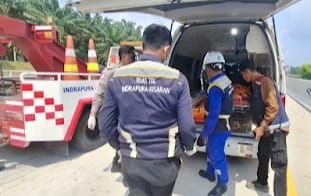 Tabrakan Maut Innova dan Truk di Tol Indrapura&ndash;Kisaran, 4 Orang Tewas dan 3 Luka Berat