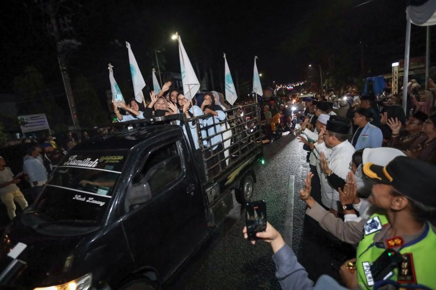 Wali Kota Lepas Pawai Takbir Keliling, Warga Antusias Sambut Idul Fitri di Pematangsiantar