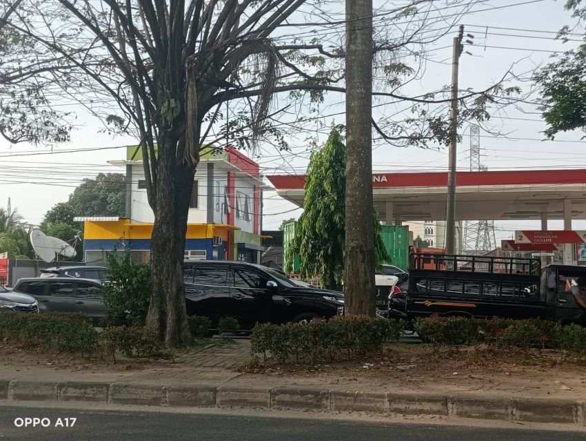 Antrean Panjang BBM di Sejumlah SPBU Medan Kota, Patumbak dan Delitua, Polisi Lakukan Pengamanan