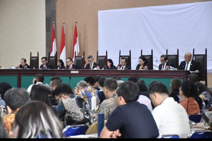 Sidang Komisi KPPU Putuskan 97 Pinjol Bersalah