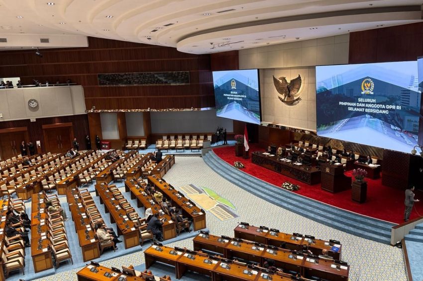 UU Uang Pensiun Anggota DPR Inkonstitusional, MK Perintahkan Pemerintah dan DPR Buat UU Baru