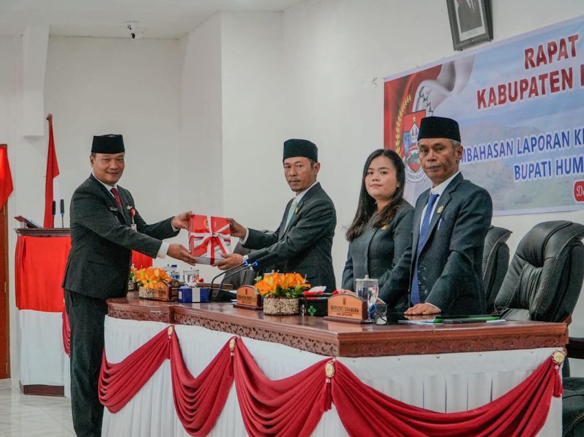 Bupati Humbahas Sampaikan LKPj Tahun 2025 di Paripurna DPRD