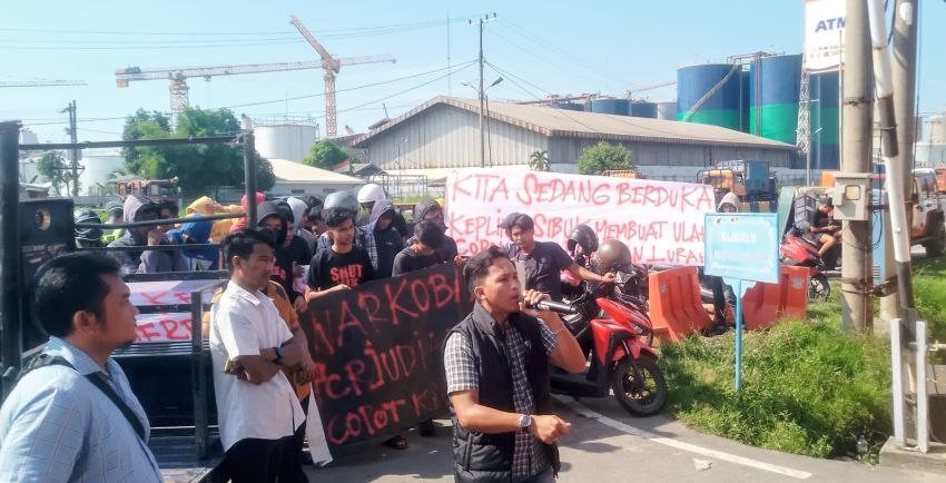 Kejahatan Jalanan Marak, Koalisi Mahasiswa dan Masyarakat Unjuk Rasa di Mapolres Belawan