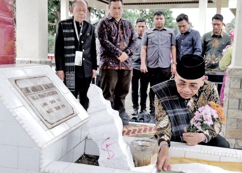 Ziarah ke Makam Raja Siantar di Bengkalis, Bupati Simalungun Tekankan Makna Sejarah dan Keteladanan Leluhur