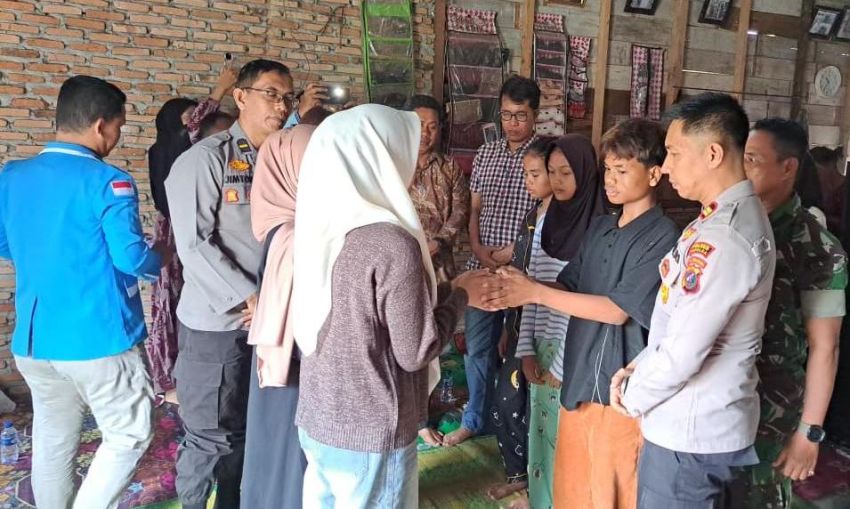 Kapolsek dan Forkopimca Panai Hilir Mediasi Kasus Bullying di Seiberombang