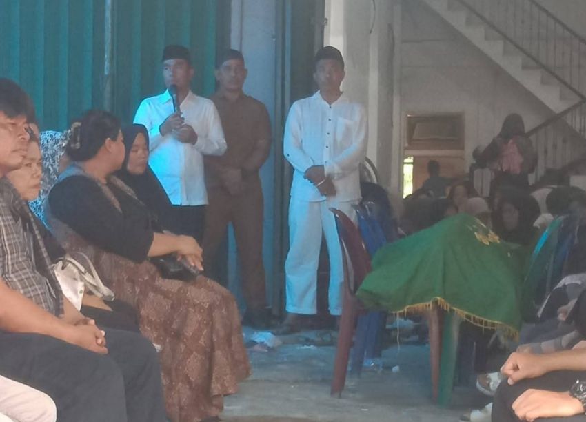 Mantan Anggota DPRD Labura A Sonnari Napitupulu Tutup Usia, Wakil Bupati Melayat
