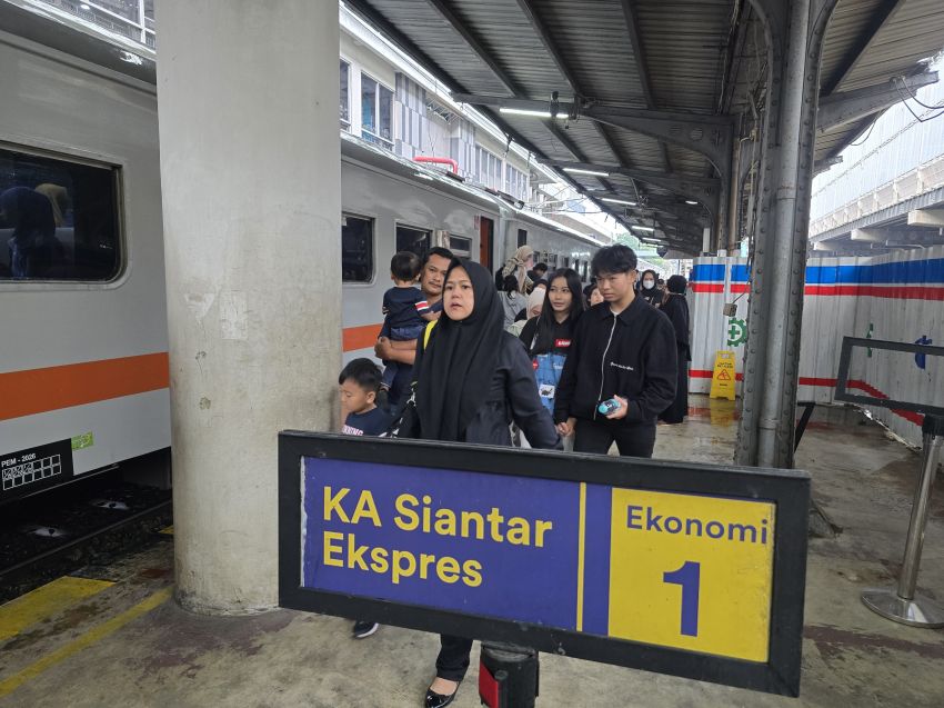 Libur Hari Wafat Yesus Kristus, Tiket KA Siantar Ekspres dan Putri Deli Diserbu Masyarakat Sumut