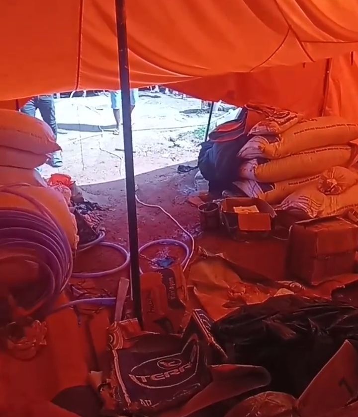 Warga Temukan Bantuan Bencana di Posko Hutanabolon Tertumpuk dan Busuk