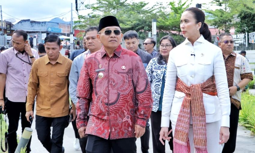 Menpar Pastikan Pantai Bebas Parapat Simalungun Semakin Tertata