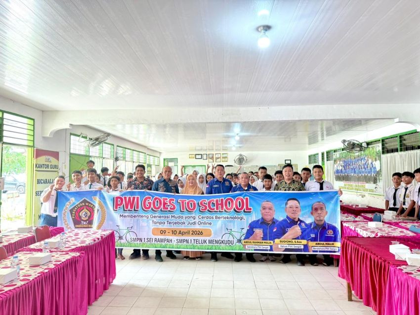 Stop Judol! PWI Sergai 'Goes to School' di SMPN 1 Sei Rampah
