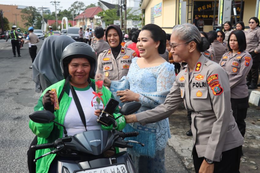 Sentuhan Humanis Hari Kartini, Polres Pematangsiantar Tebar Kepedulian Lewat Bakti Sosial