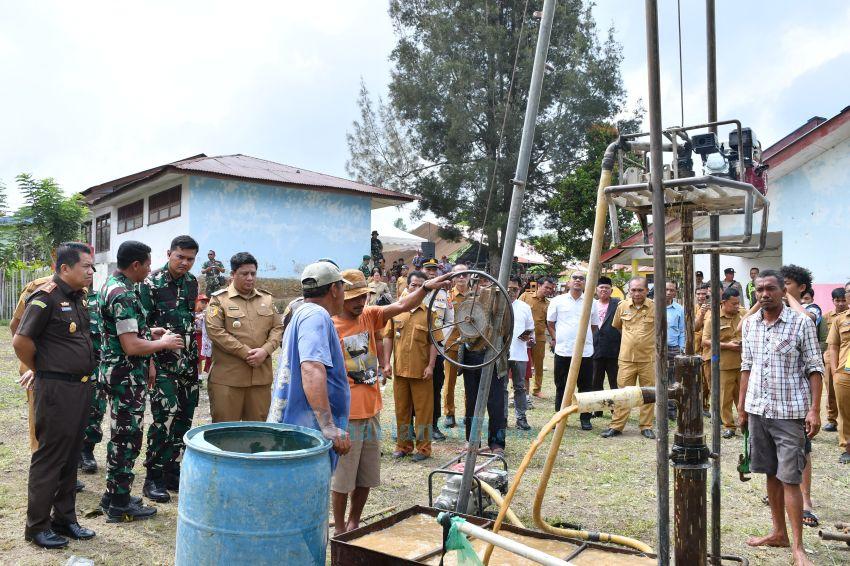 Bupati Samosir Bersama Dandim 0210/TU Launching 30 Sumur Bor Bantuan Kasad