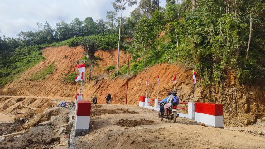 Pembangunan Jembatan Aramco Hutanabolon Rampung
