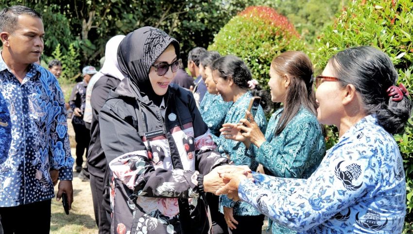 Berkunjung ke Nagori Silou Huluan, ini Pesan Ketua TP PKK Simalungun