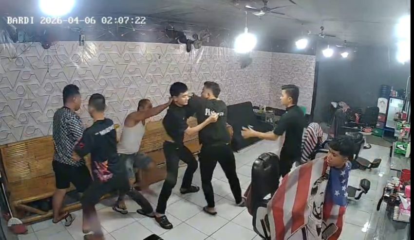 Empat Pria Mengaku Polisi Aniaya Karyawan Pangkas di Medan, Sempat Todongkan Pistol