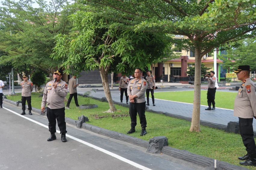 Polres Batubara Gelar Latihan Sispamkota, Tingkatkan Kesiapsiagaan Personel Hadapi Potensi Ancaman