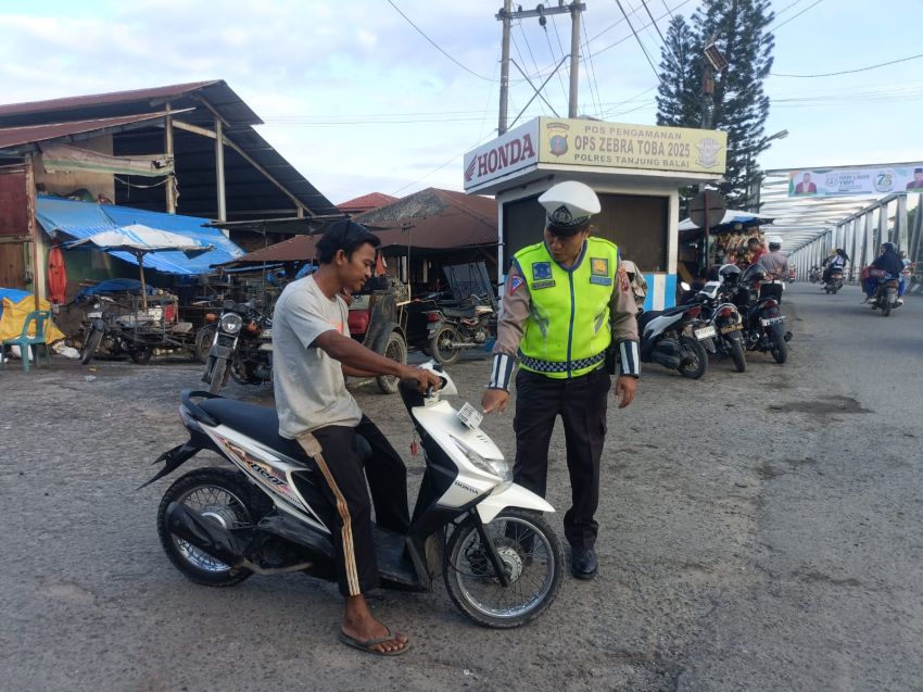 Sapa Masyarakat, Satlantas Polres Tanjungbalai Beri Edukasi Humanis