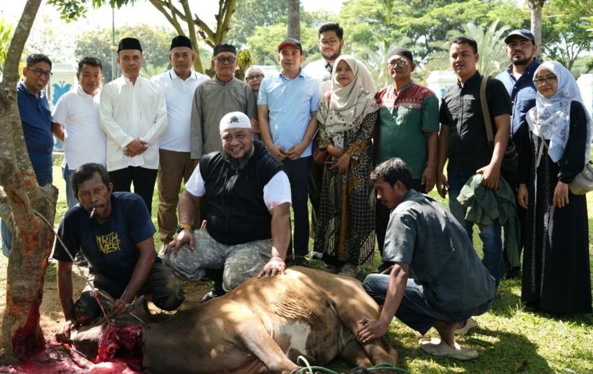 DPRD Deliserdang Sembelih 5 Sapi dan 1 Kambing Kurban