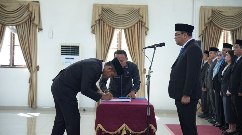 Bupati Deliserdang Lantik 53 Pejabat, Tekankan Pelayanan Cepat untuk Masyarakat
