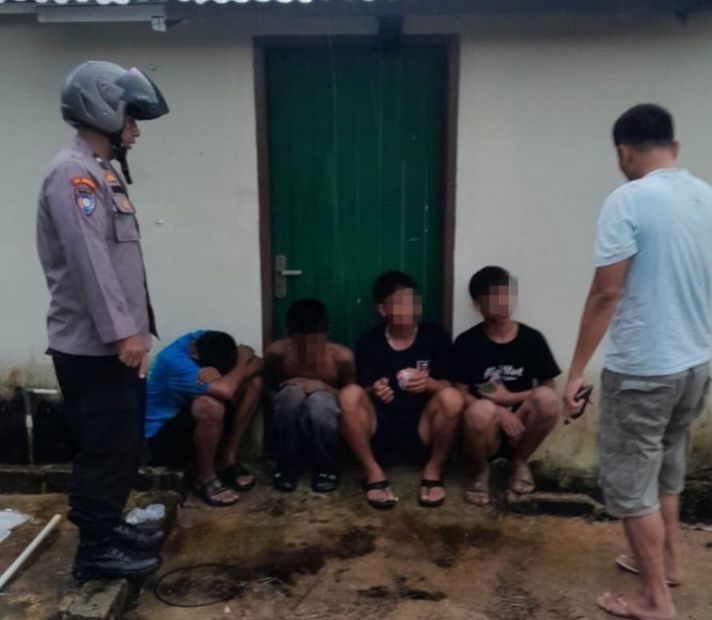 Polsek Pandan Amankan Empat Remaja Penyalahguna Lem, Dibina dan Dikembalikan ke Orang Tua