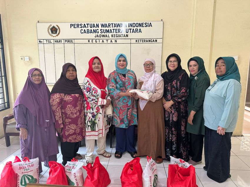 Peringati Kartini dan Hardiknas, IKWI Sumut Santuni Panti Asuhan