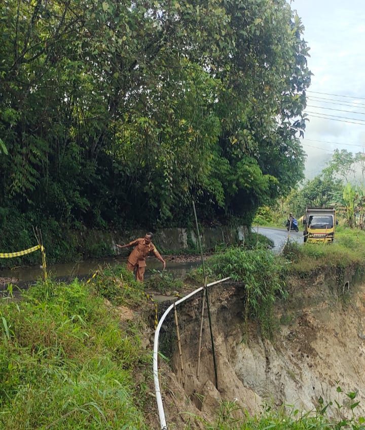 Jalan Penghubung Pakpak Bharat&ndash;Dairi&ndash;Humbahas Terancam Putus, Pemprov Sumut Segera Bangun Ruas Longsor di Buluh Tellang