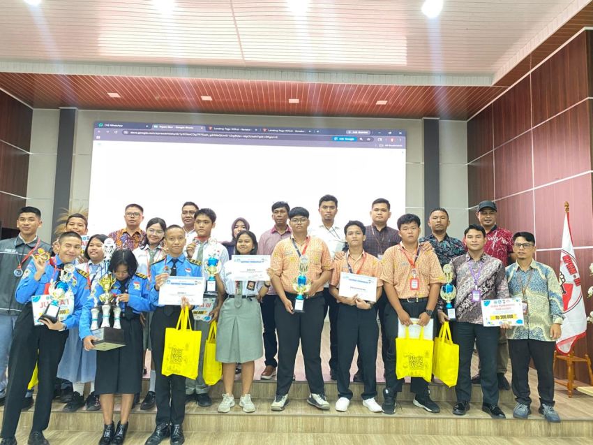 SMAN 1 Plus Raya Juara LCC ke-V KPKM-RI