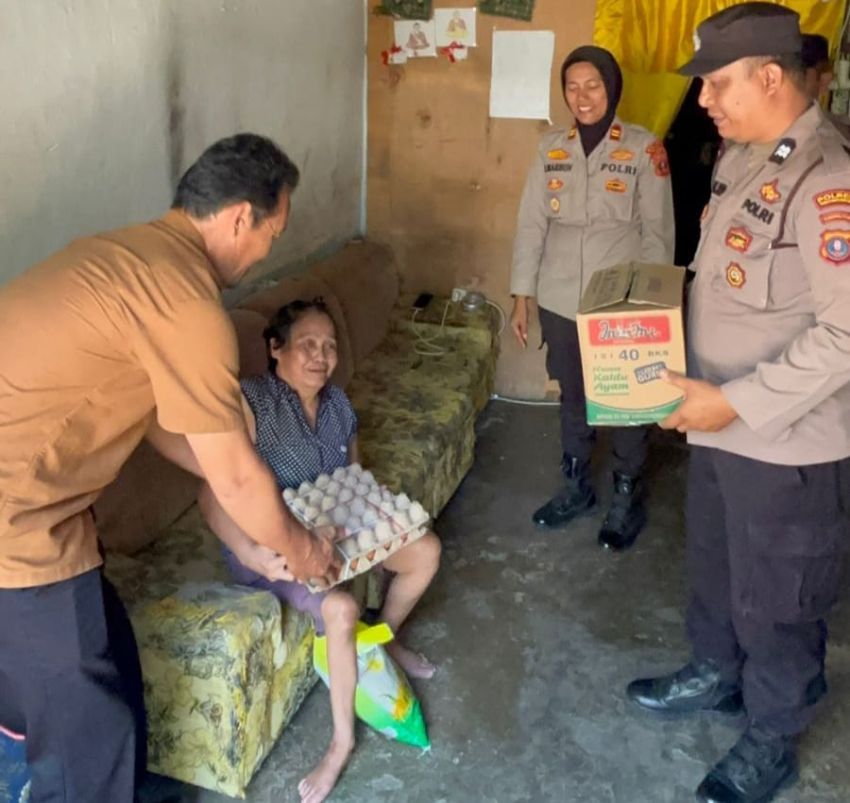 Salurkan Bantuan Sosial, Kapolsek Siantar Selatan Sambangi Penyandang Disabilitas