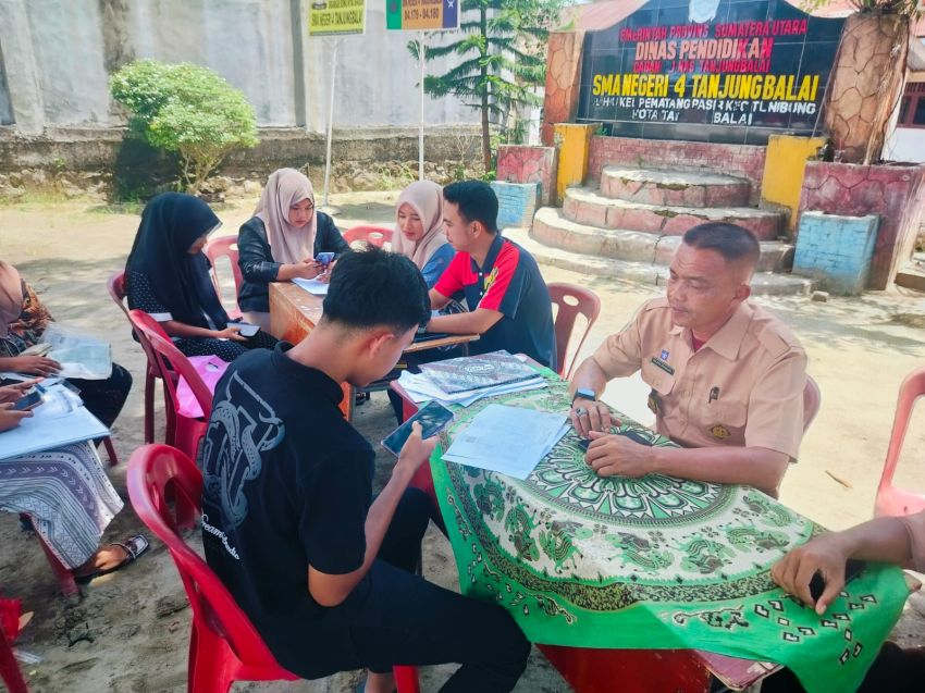 SMAN 4 Tanjungbalai Terima 341 Berkas Pendaftaran SPMB Gelombang I TP 2026/2027