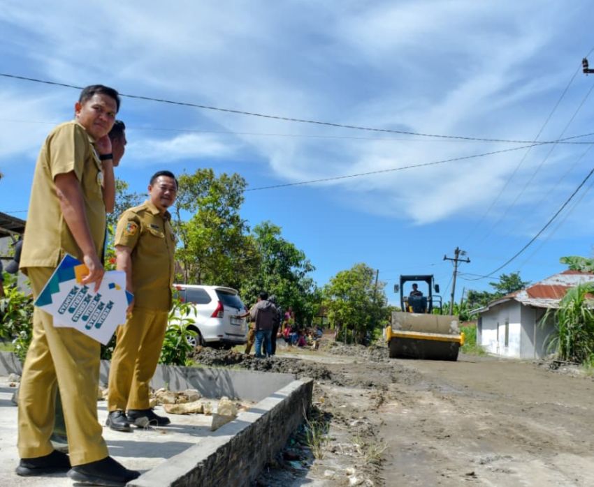 Tinjau Pembangunan Jalan Penghubung Desa, Adlin Tambunan Tegaskan Pembangunan Infrastruktur Prioritas Pemkab Sergai