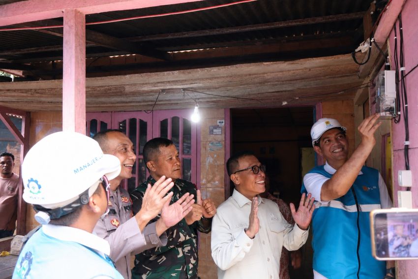 Penantian Puluhan Tahun Berakhir, Listrik PLN Akhirnya Menyala di Dusun Untemungkur Tapteng