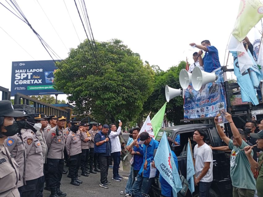Buruh Kepung Kantor DJP Sumut II, Tuntut Transparansi dan Hentikan Dugaan Kriminalisasi Pegawai