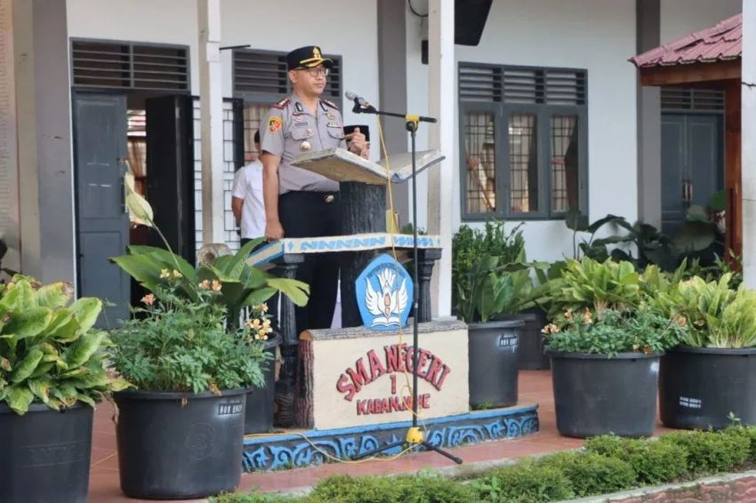 Kapolres Karo Jadi Irup di SMAN 1 Kabanjahe, Ajak Siswa Fokus Raih Masa Depan