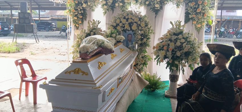 Korban Pembunuhan Ditemukan di Bawah Jembatan Dimakamkan di Tigabinanga, Keluarga Apresiasi Kinerja Polisi