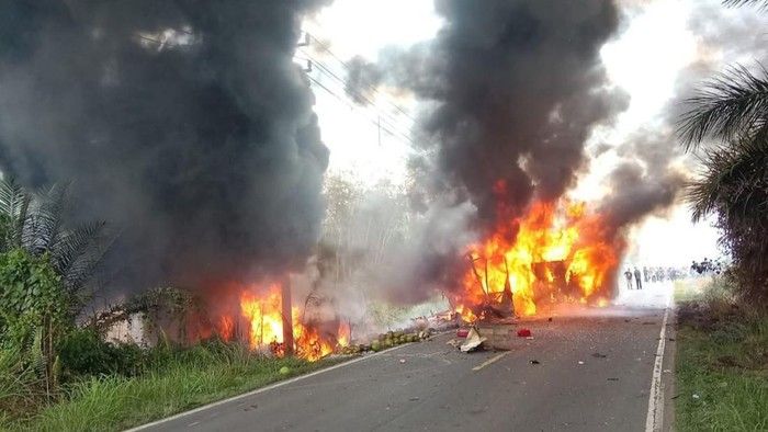 Bus ALS Terbakar di Sumsel, 16 Orang Tewas