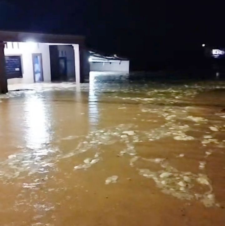 Tanggul Jebol, Banjir Rendam Permukiman di Tukka Tapteng