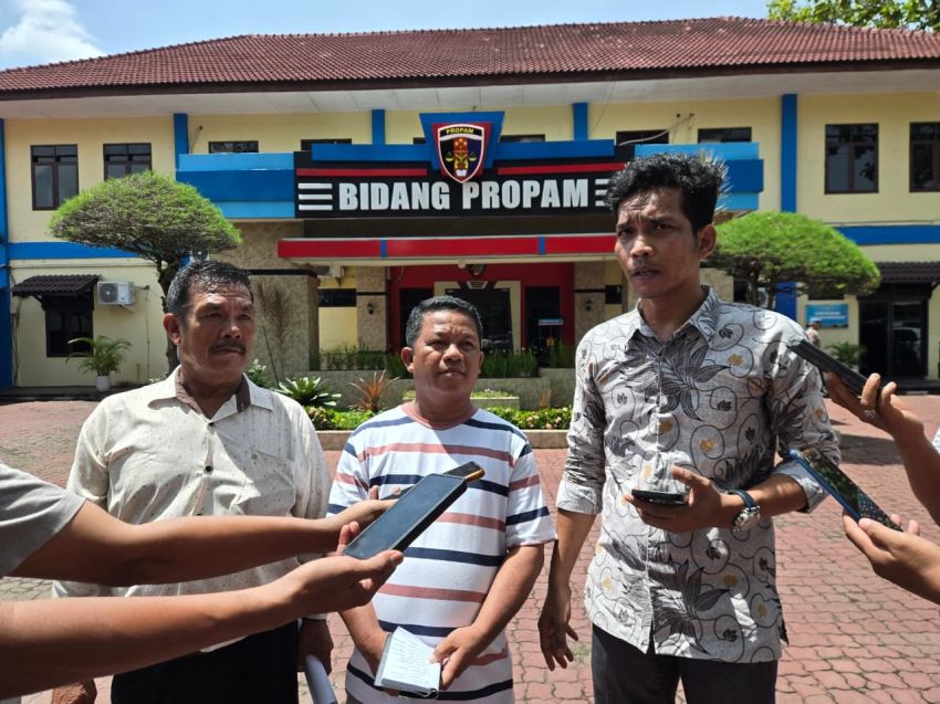 Tak Terima Anaknya Jadi Tersangka atas Laporan Terduga Maling Buah Sawit, Keluarga Datangi Polda Sumut