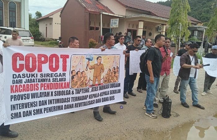 Gempar dan Formasi Demo, Tuntut Pencopotan Cabdis Wilayah X