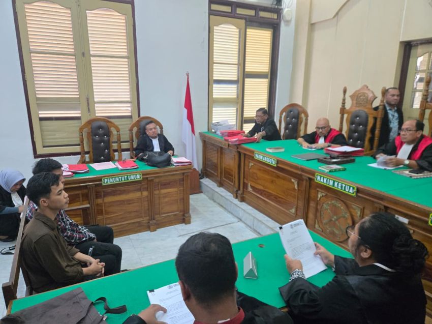 Penasihat Hukum Minta Majelis Hakim Bebaskan Dua Terdakwa Kasus Pertalite 20 Liter