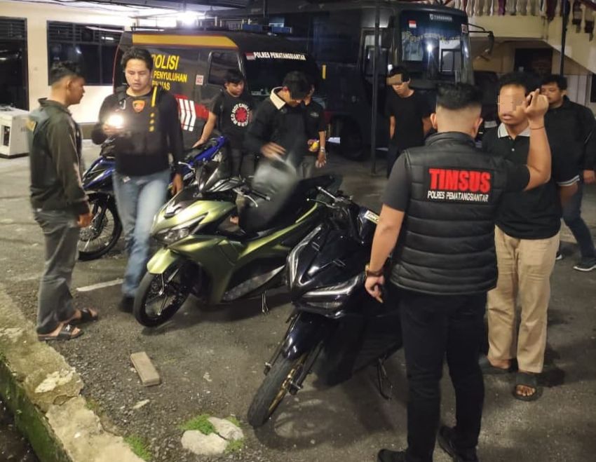 Patroli Tengah Malam, Timsus Dayok Mirah Polres Pematangsiantar Tindak Tiga Motor Berknalpot Brong