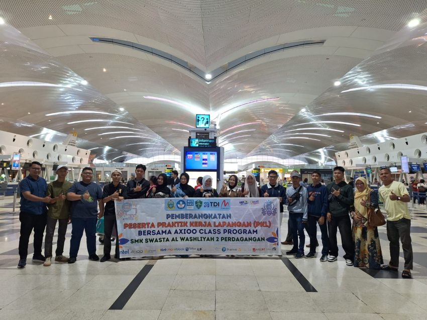 13 Siswa SMK Swasta Al Washliyah 2 Perdagangan Ikuti PKL di Jakarta dan Bandung