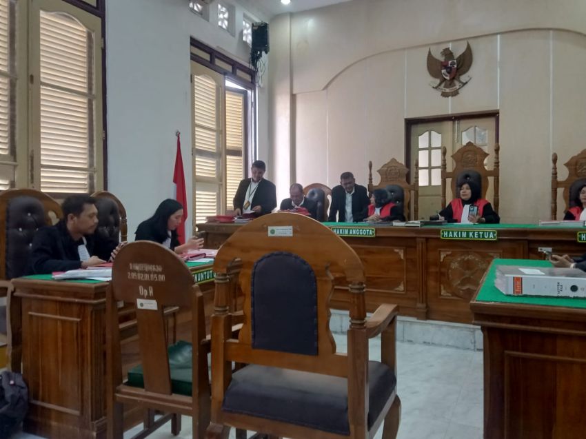 Tilap Rp123,2 Miliar dengan 54 Cek Palsu, Eks Manajer Keuangan TSI Dituntut 70 Bulan Penjara