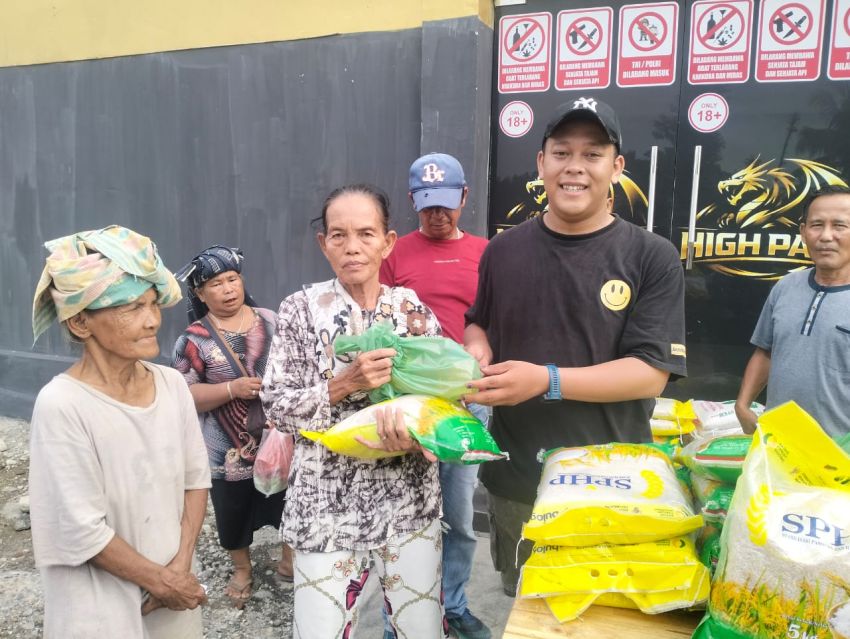 Silahturahmi PT HGM dengan Masyarakat Simalingkar B Dibarengi Pembagian Sembako