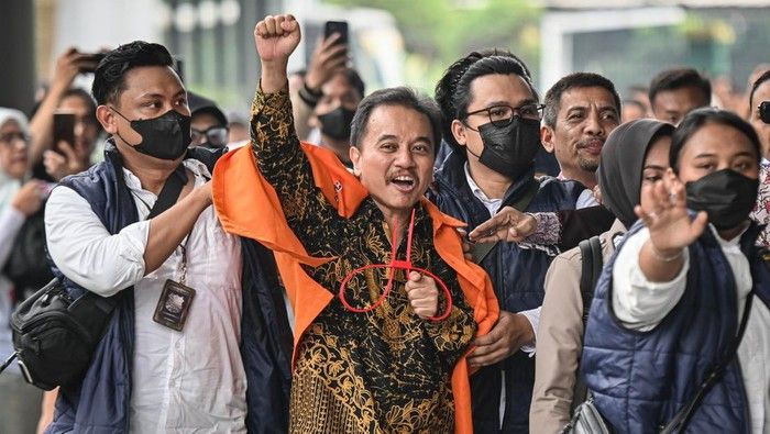 Roy Suryo dan Dr Tifa Batal Ditahan