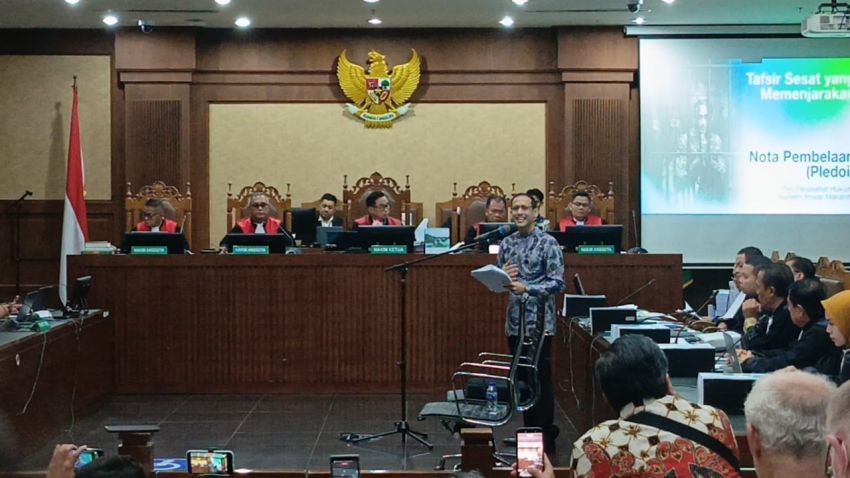 Nadiem Makarim Bacakan Pledoi 1.400 Halaman, Bantah Korupsi Chromebook dan Minta Dibebaskan