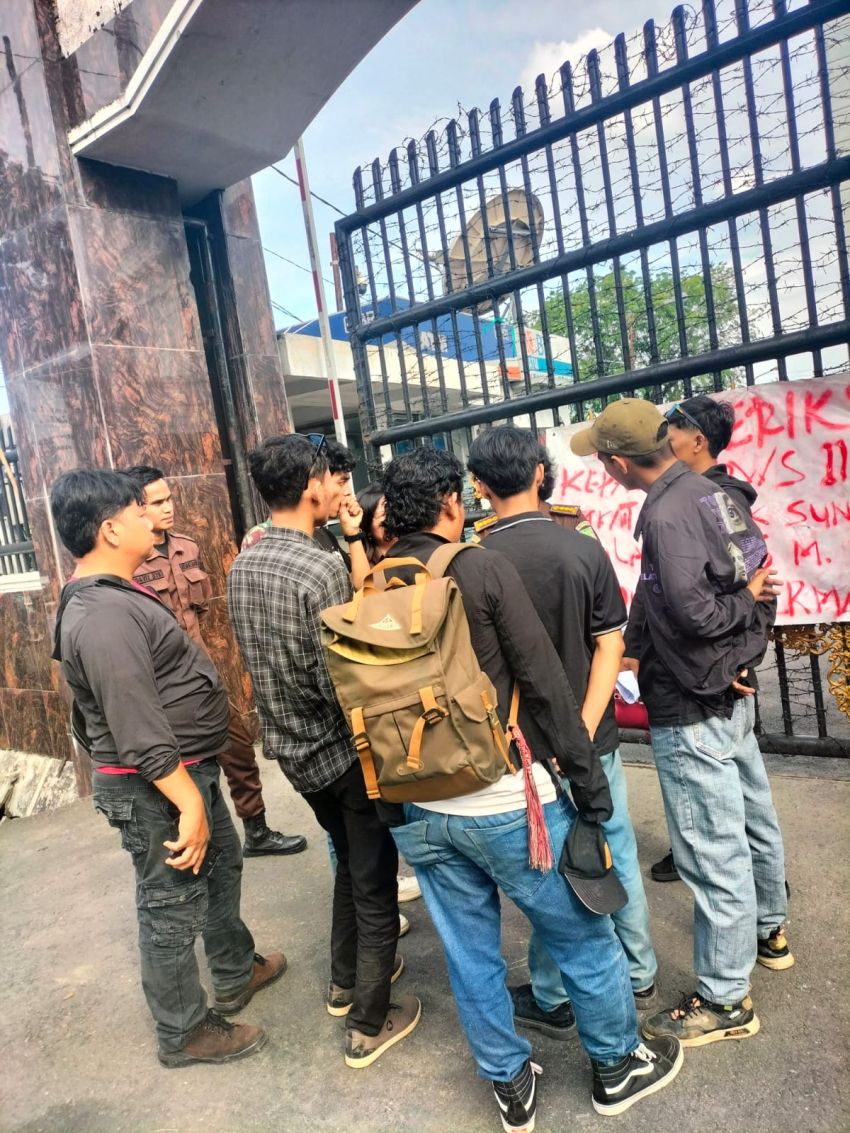 Demo di Kejati Sumut, Massa Minta Usut Dugaan Penyimpangan Proyek BBWS Medan dan PUPR Simalungun