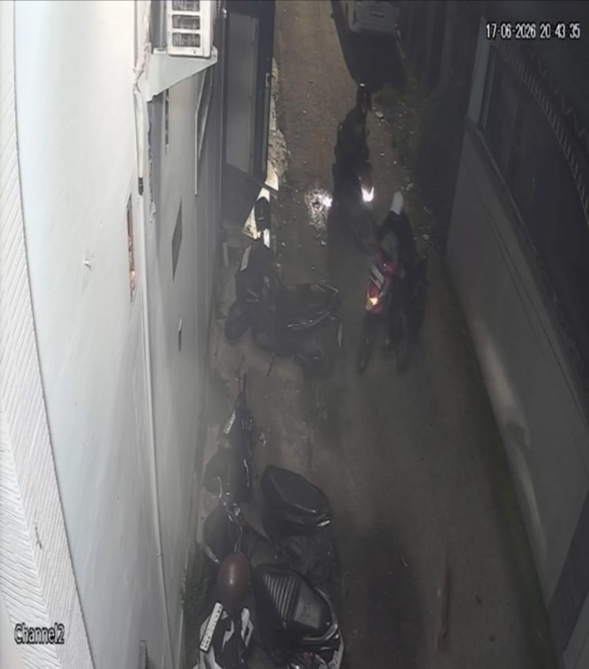 Motor Guru Digasak Maling dalam Hitungan Detik, Aksi Pelaku Terekam CCTV
