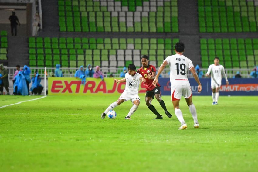 Garuda Muda Hajar Timor Leste di AFF U-19, Laga Sempat Terhenti Akibat Lampu Stadion Utama Sumut Padam